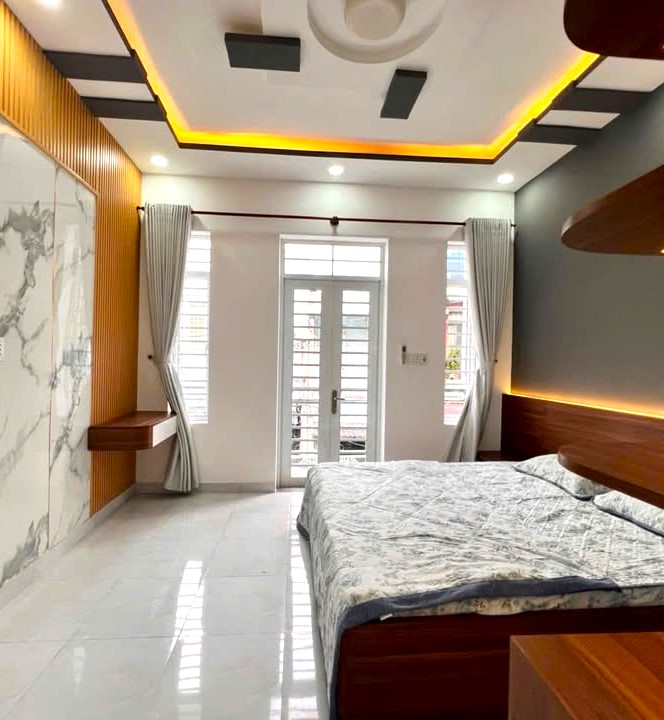 BÁN NHÀ 4 TẦNG HẺM XE NGAY VẠN PHÚC CITY PHƯỜNG HIỆP BÌNH PHƯỚC CHỈ 7.2 TỶ
